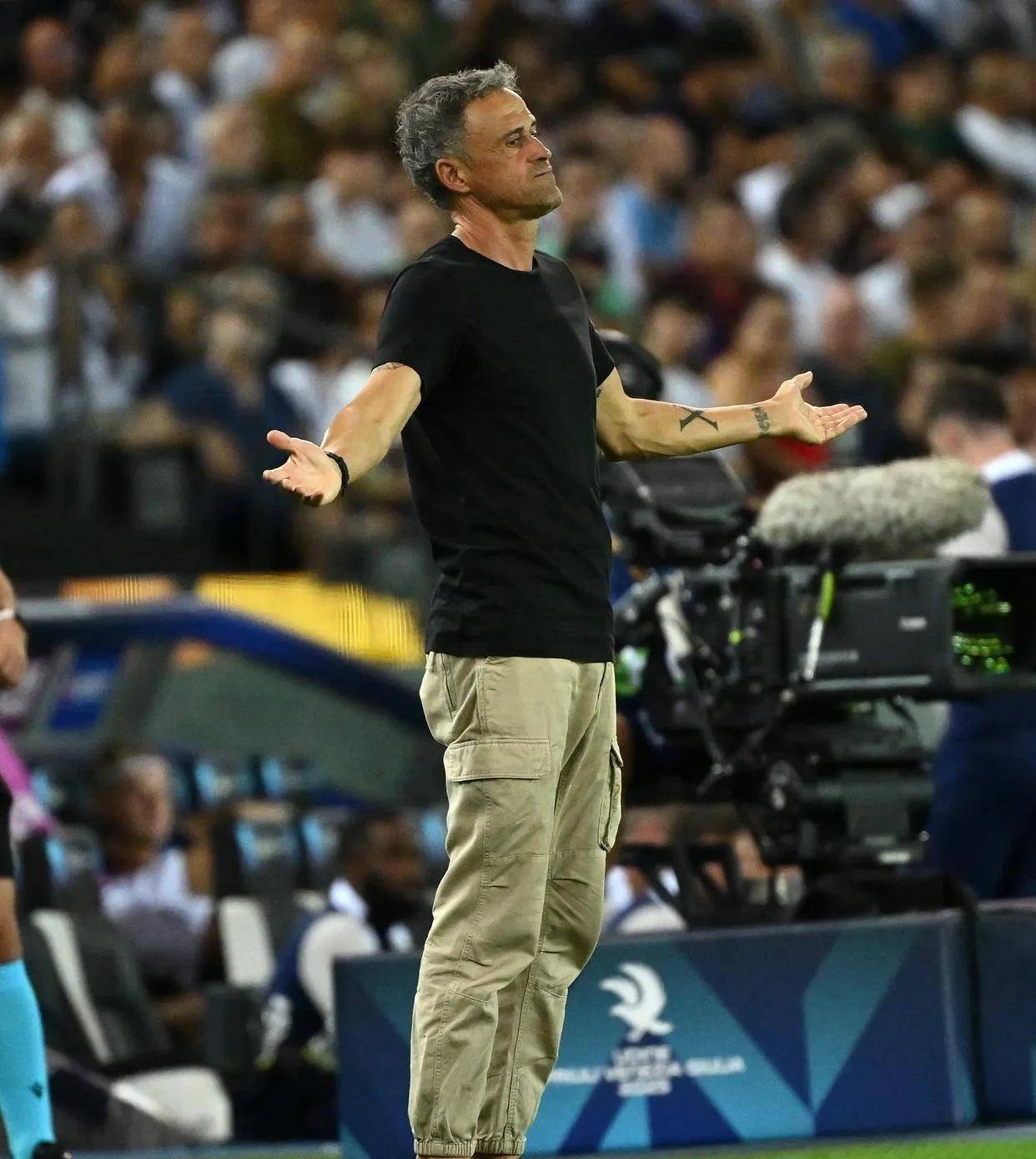 华体会平台 -包含窗口期NBA总决赛传出新动向，巴黎圣日耳曼再遭质疑，管理层表态——震撼外界，细节决定成败的词条